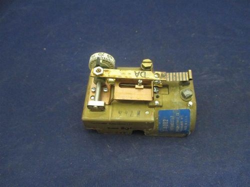 Johnson Controls T-4002 Thermostat