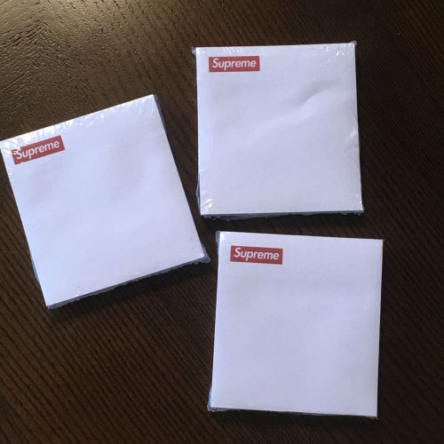 Supreme Post It Pad Box Logo Note Pad 3/pack Keychain Shirt Accessory Skateboard