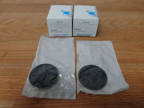 One lot of 2 NEW MOTOROLA 500589U05 Radio Speakers / Microphones Free Shipping !