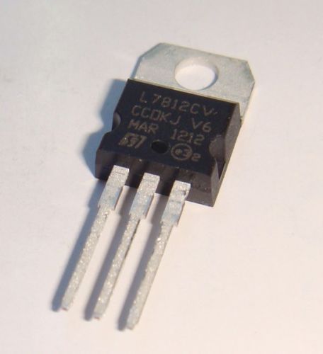 30pcs ic l7812cv to-220 voltage regulator stabilizer transistors 12v 1.5a new for sale