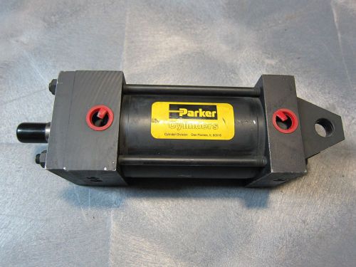 Parker hydraulic cylinder # 3.25 cbb-3llus14ac 4.00 for sale