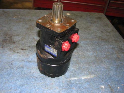 CHAR-LYNN EATON HYDRAULIC MOTOR 103-1055-008  FOUR BOLT FLANGE SPLINE SHAFT PUMP