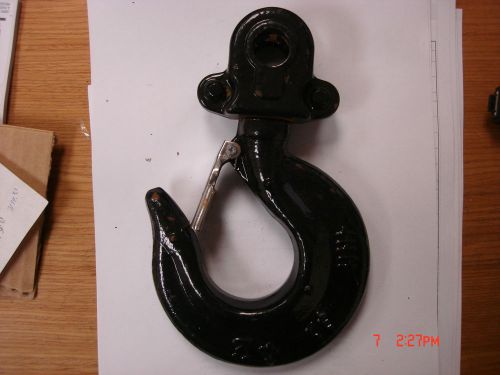 3 Ton Latched Swivel Hoist Hook NEW