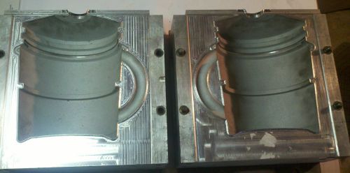 PLASTIC INJECTION BLOW MOLD 128oz SUPER MUG JUG 10&#034; X 7.5&#034; X 1.375&#034; OPEN 24