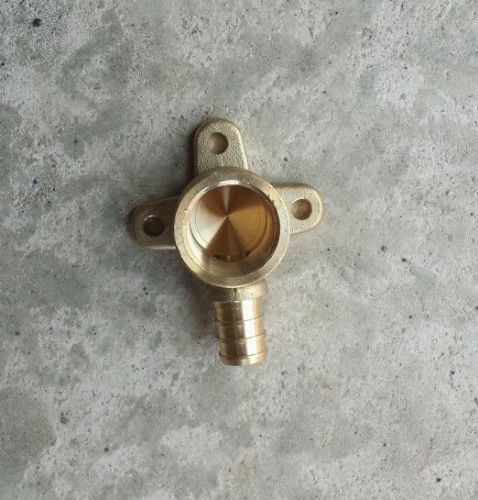 25 crown brass drop ear 90 pex