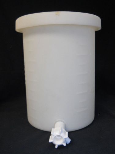 Nalgene 19L / 5Gal Polypropylene Cylindrical Tank w/ Spigot &amp; Cover, 11200-0005