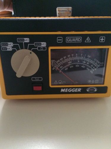 Biddle Megger Hand Crank 2000 megaohms insulation tester Analog 212159