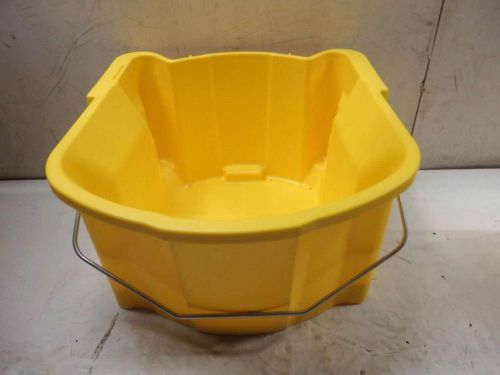 Genuine Joe  Splash Guard Mop Bucket Wringer 60466