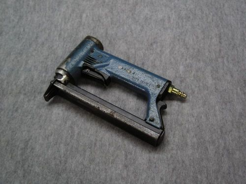 B E A 1/4&#034; crown stapler