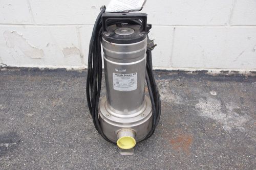 Goulds submersible pump 1DV51C1VA stainless steel 1/2 hp 230VAC 3450 rpm unused