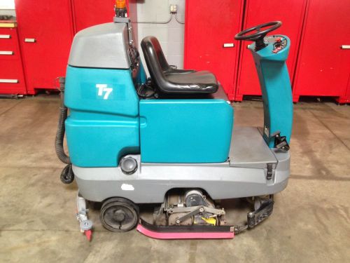 Tennant T7 Rider Floor Scrubber