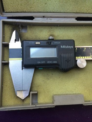 Mitutoyo CD-6&#034; CS 6&#034; Digital Calipers - Absolute Digimatic