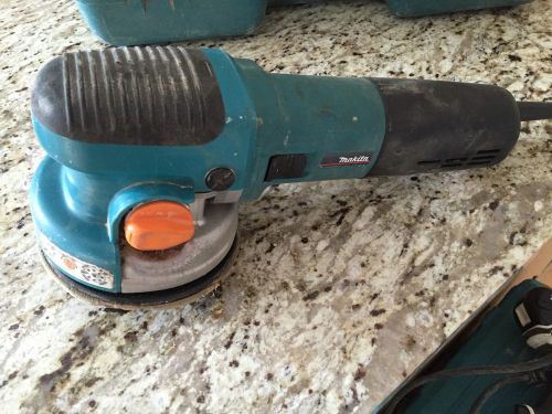 Makita BO6040 6.6 Amp 6 Inch Orbit Variable Speed Sander Used