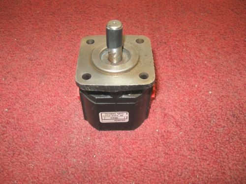 251050 5HC HYDRAULIC MOTOR 1/2 SHAFT, 1/8&#034; KEY, 4 BOLT FLANGE GLOBAL MFG