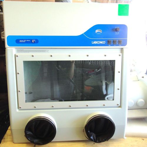 Labconco Precise 5220200 HEPA-filtered glove box used works!