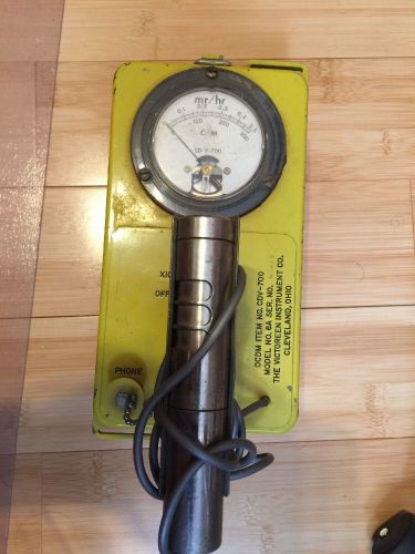 CIVIL DEFENSE VICTOREEN CDV-700 6A GEIGER COUNTER/SURVEY METER