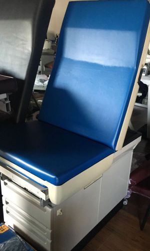 Midmark Ritter 404 Exam Table