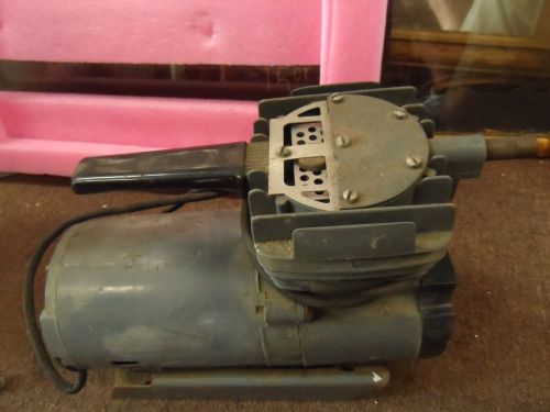 Working speedaire oiless piston compressor &amp; vacuum pump 2z629 115v for sale