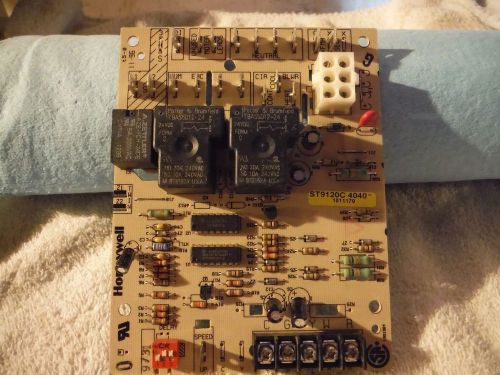 Honeywell furnace control board honeywell st9120c 4040  // hq1011179hw for sale