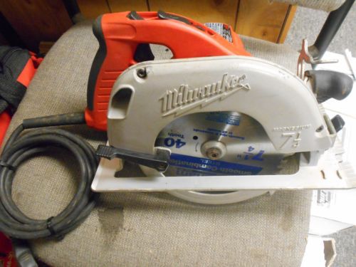 Milwaukee 6390-20 Tilt-Lok 15 Amp 7-1/4-Inch Circular Saw with Tilting Handle