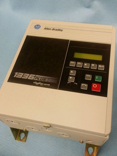 Allen Bradley 1336F-BRF30-AA-EN-HAS2-L6 AC Drive 3 HP 460 V