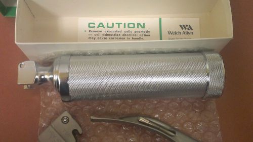 large welch allyn laryngoscope with light with 2 blades mach 1 mach 2