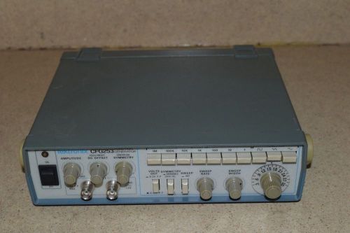 TEKTRONIX CFG253 3MHZ FUNCTION GENERATOR (H2)