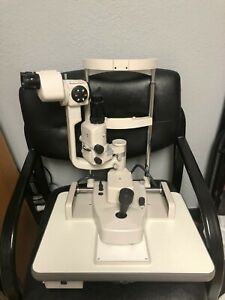 Topcon SL-D4 slit lamp