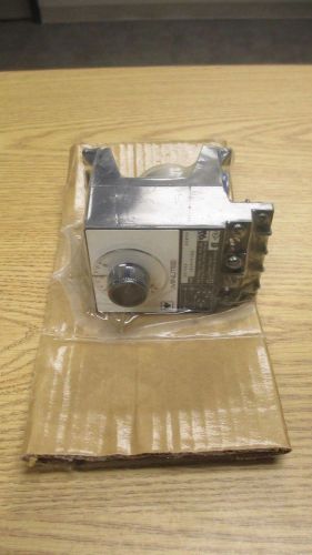 Eagle Signal BR19A6 Minutes Timer 120V 60Hz New Old Stock NOS Synchron R#0139