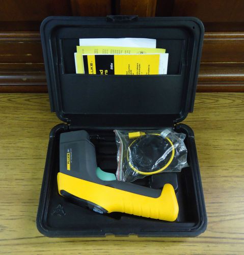 Fluke 561 Infrared Thermometer w/ Pipe Temp Probe &amp; Hard Shell Case