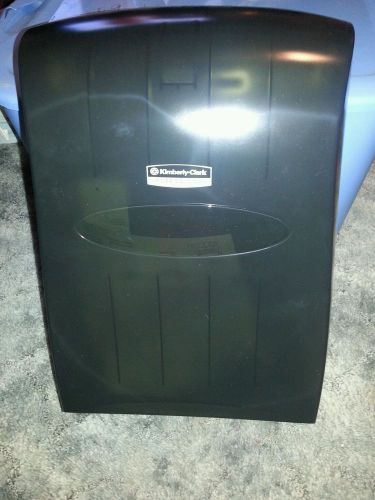 Kimberly Clark Universal Paper Towel Dispenser 09903