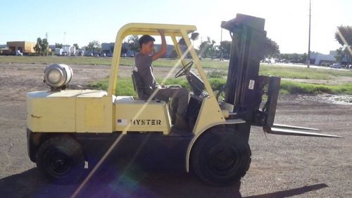 FORKLIFT (18273) HYSTER H100E, 10000LBS CAPACITY, TRIPLE MAST, SIDE SHIFTER