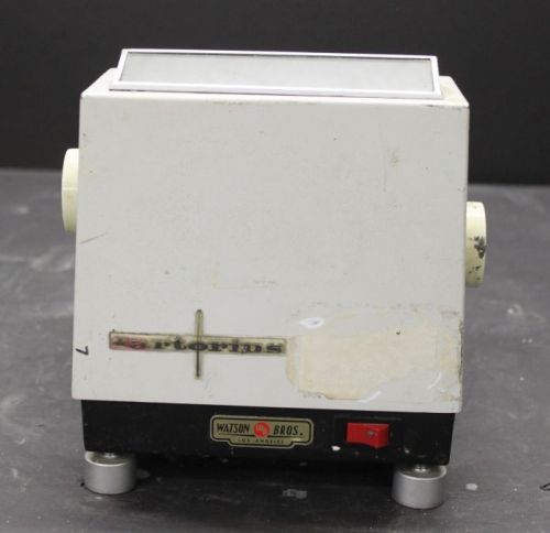 SARTORIUS MODEL 1104 LABORATORY BALANCE