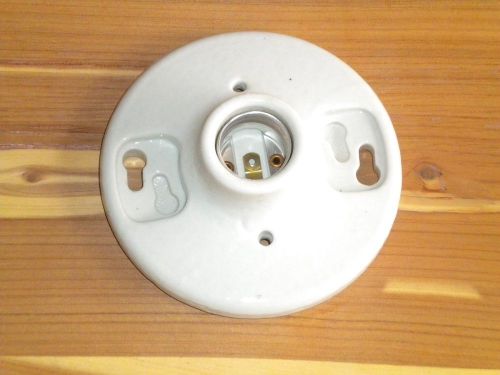 One-Piece Glazed Porcelain Outlet Box Mount, Incandescent Lampholder