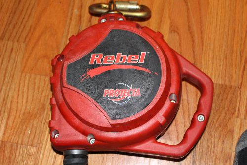 Protecta rebel 3590500 33&#039; self retracting lifeline for sale