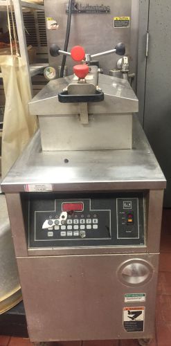 BKI LGF-FC NAT GAS PRESSURE FRYER WITH FILTRATION SYSTEM