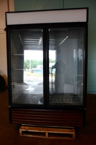 H.D&#034;TRUE&#034; COMMERCIAL 2 GLASS DOOR REFRIGERATED DRINK, DELI, COLD FOOD, COOLER