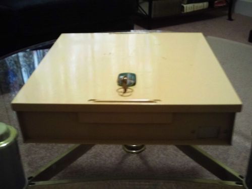 LOCKING CASH DRAWER WITH KEY - 15&#034; X 15&#034; X 3 1/2&#034;