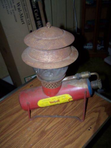 REALLY NICE VINTAGE ANTIQUE BERNZ O MATIC PROPANE GAS LANTERN