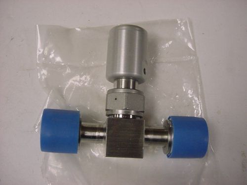 SWAGELOK / NUPRO SS-BNFR8-C STAINLESS STEEL VALVE, UNUSED