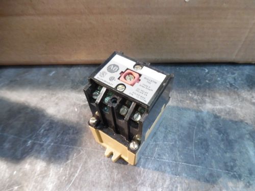 ALLEN BRADLEY 700-P000A1 AC RELAY, SERIES B, USED