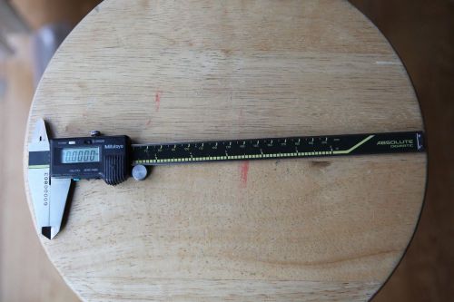 Mitutoyo Absolute Digimatic CD-8&#034;CS - 8&#034;Digital Calipers 500-197- Made in Japan