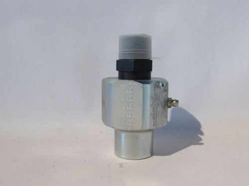 EATON AEROQUIP SERIES 5900 HYDRAULIC VALVE  w/ CAP (S2-1-2C)