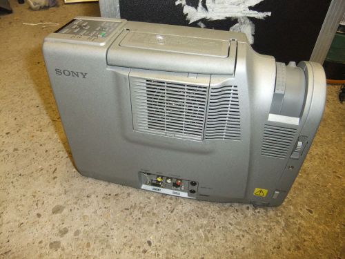 Projector LCD data projector SONY VPL-XC50