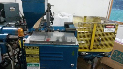 Boy 15 Ton Injection Molding Machine