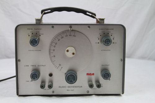 RCA SINE / SQUARE WAVE AUDIO GENERATOR 105-125V 50-60Hz 40 Watts WA-44C