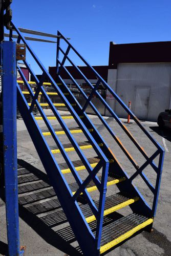 Hd industrial 10 step steel stairway ladder mezzanine dock staircase warehouse for sale