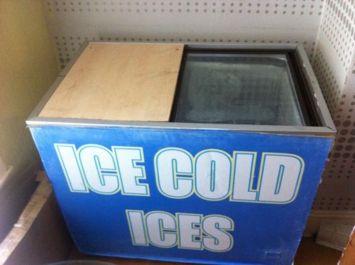 Commercial freezer