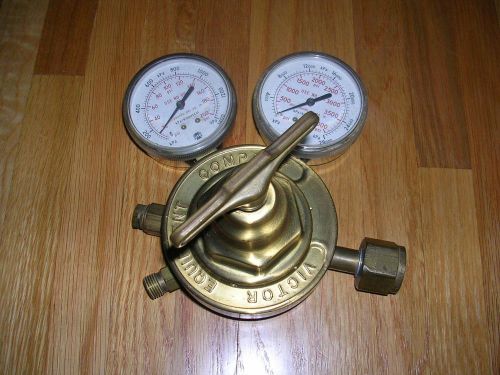 VICTOR EQUIPMENT COMPANY OXYGEN REGULATOR GAUGES MADE IN USA