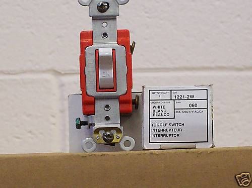 LEVITON 20A TOGGLE SWITCHES  1221-2W